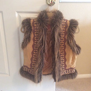 SUEDE LEATHER VEST WITH FUR FRINGE - GORGEOUS